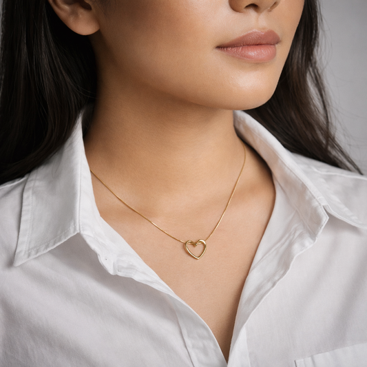 Minimal Heart Pendant Necklace