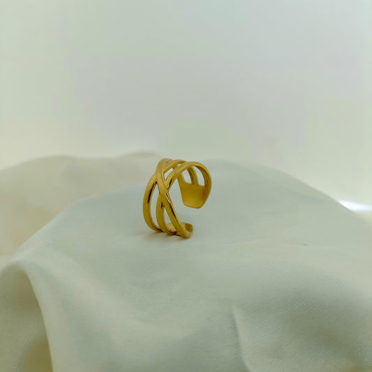 Intersecting Adjustable Ring