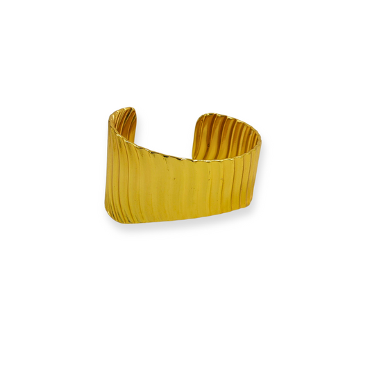 Golden Ripple Anti-Tarnish Adjustable Bracelet