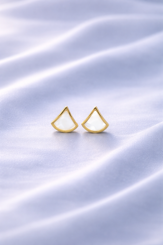 Elegant Teardrop Studs Earrings