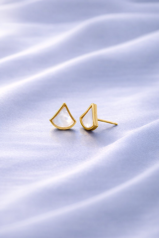 Elegant Teardrop Studs Earrings