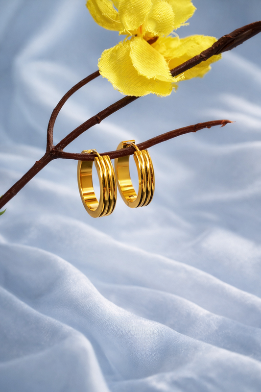 Minimal Luxe Gold Hoop Earrings