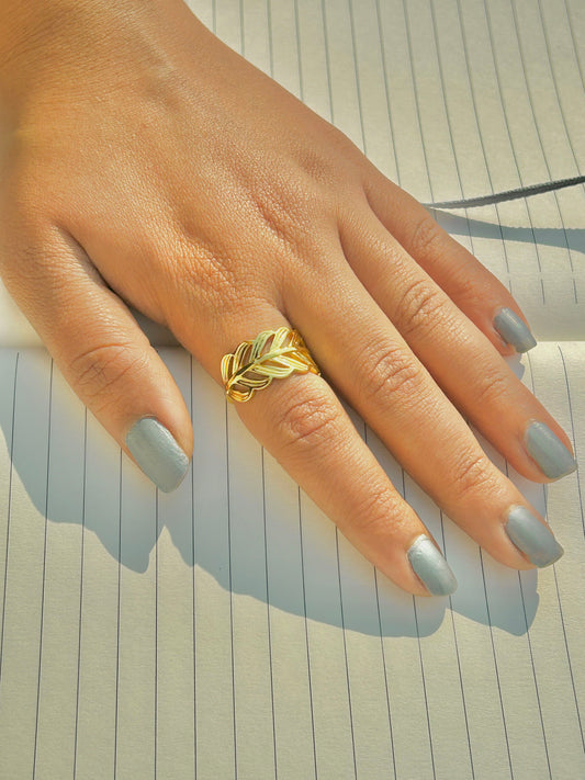 Leaf Pattern Adjustable Gold Ring