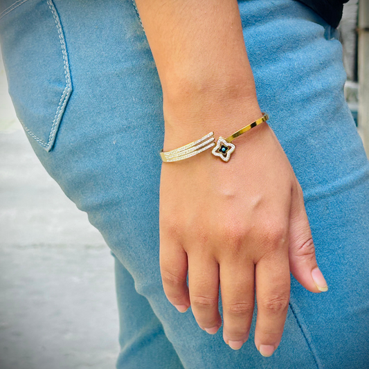 Sparkling Crystal Flower Bracelet