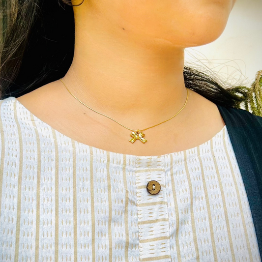 Elegant Bow Tie Anti Tarnish Pendant Necklace