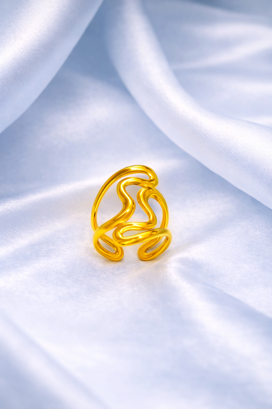 Fluid Curve Design Adjustable Gold Ring