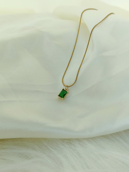 Royal Green Pendant Necklace